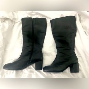 Comfortview 9W Black 2 1/2” Heeled Boots